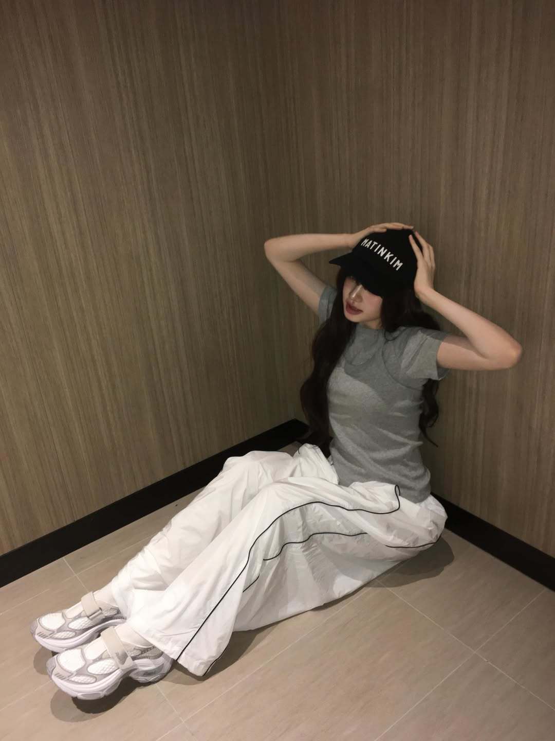 liz ins更新 