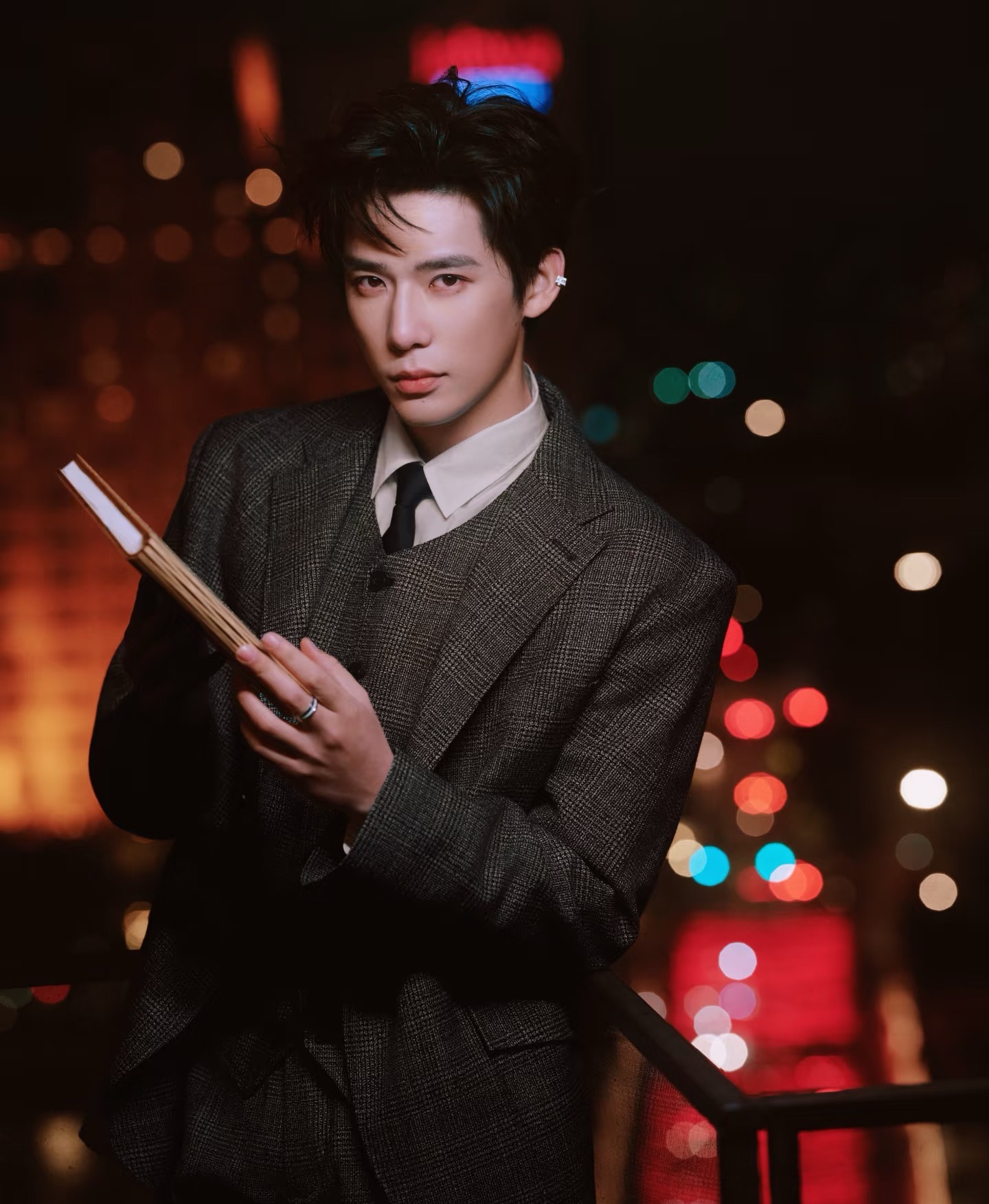 永远为王安宇的生命力喝彩老王哥真的太勇敢了，看几张老王哥的照片养养眼 