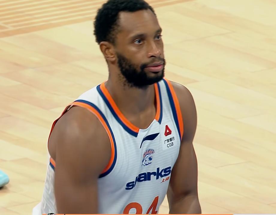 弗格再次诠释了FMVP没有水货！
CBA常规赛“京沪大战”落下帷幕，最后以上海久