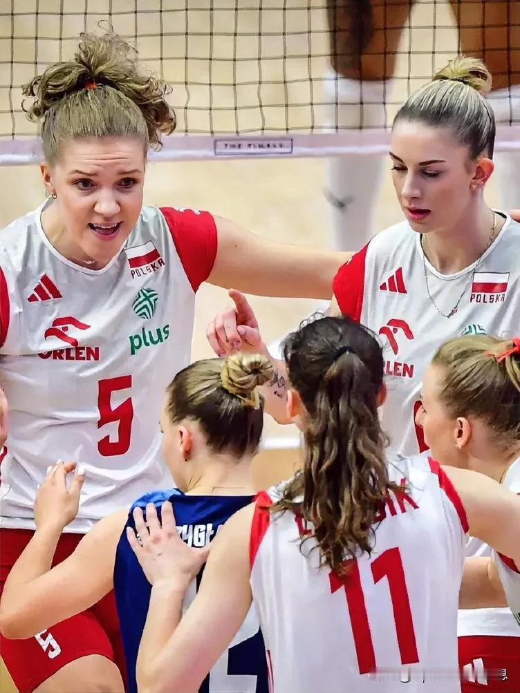 2024世界女排联赛最新🆕赛况，半决赛对阵形势:
6月21日
1/4决赛下半区