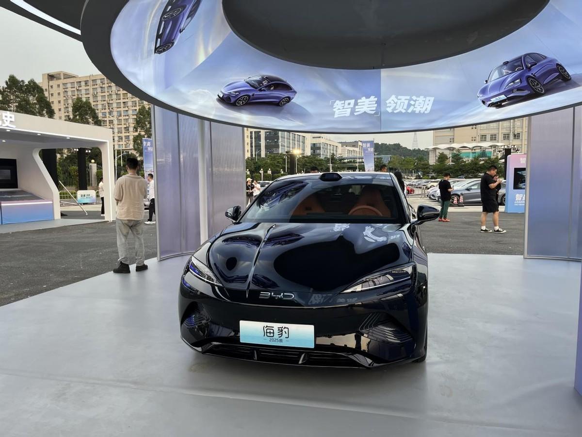 2025款海豹07DM-i上市，售价13.98万起！
如果说比亚迪秦L是入门B级