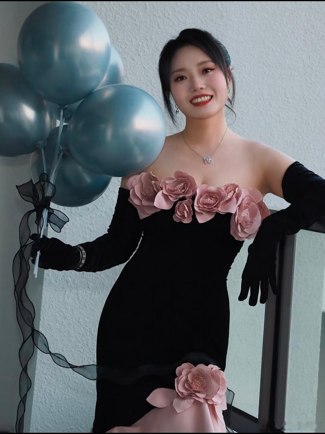 本期笑点被小丁承包！反应超快超机灵，和嘉宾互动轻松又欢乐李雪琴被丁程鑫一把薅下来