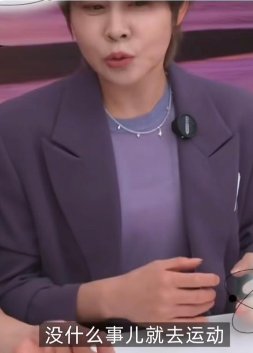 王濛:“我其实就是没什么事，我有事的时候出来工作，我没什么事的时候就出去运动，再