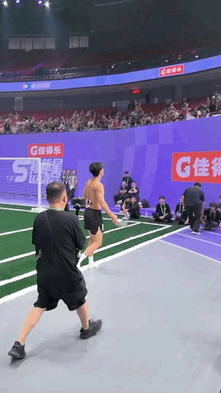 补药抢这个臭鞋啊，🐧怎么还请陈牧驰 ​​​