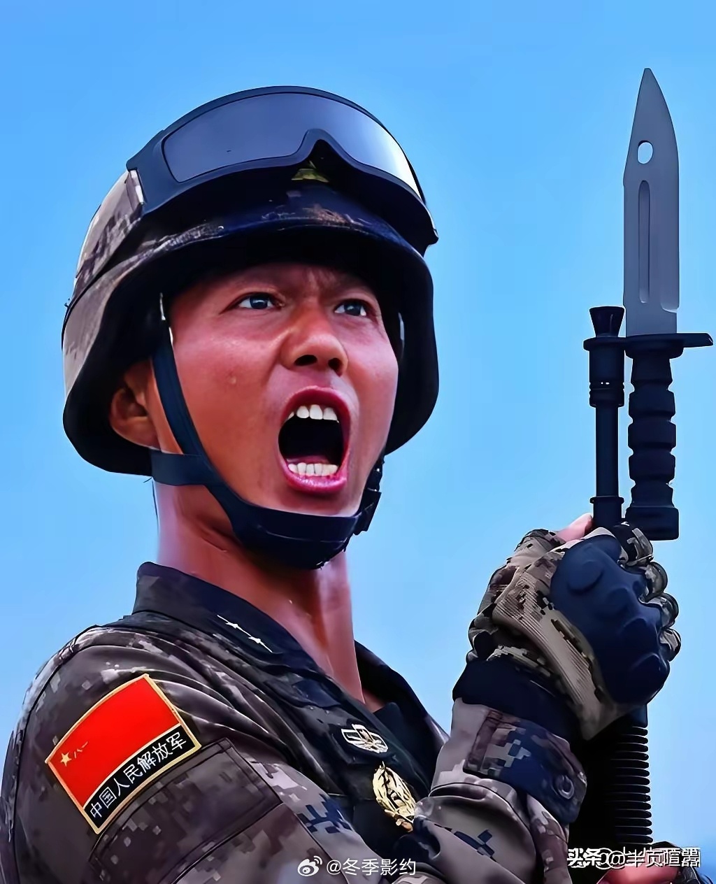 刷到钧正平的发声，瞬间破防了。现在有些剧里的“将军”，粉底比我还厚，眉笔比我还细