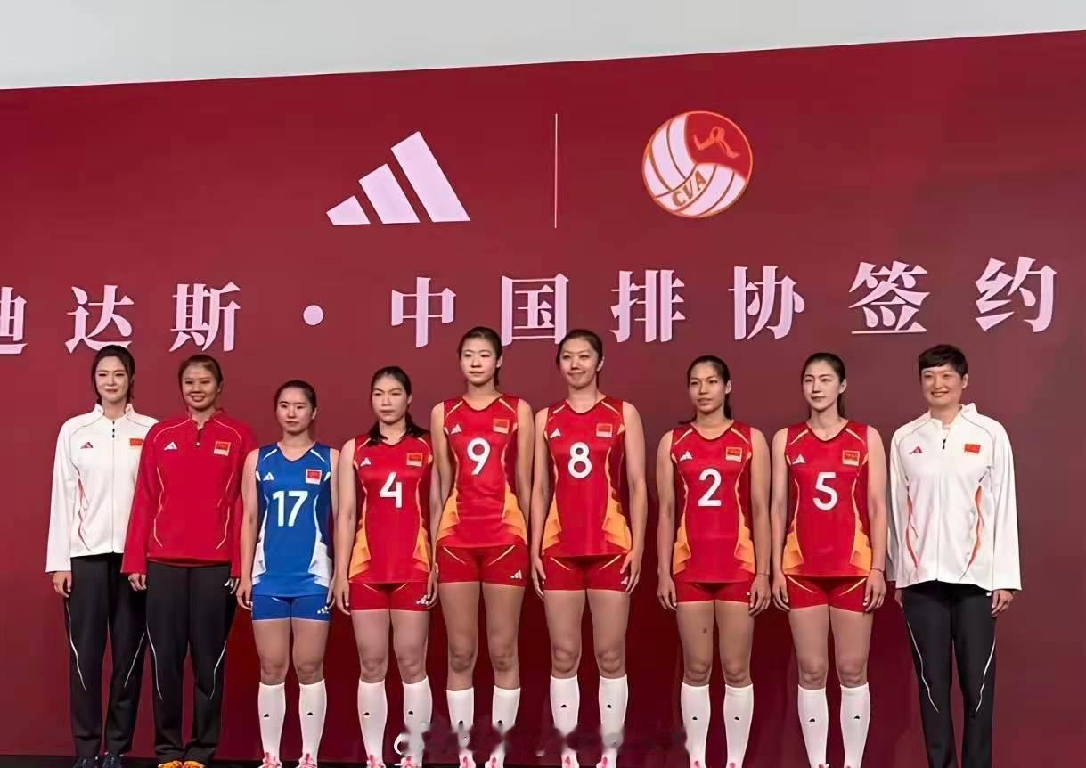 首周VNL世界女排联赛参赛队平均身高（刨除自由人）巴西：190.5多米尼加：18