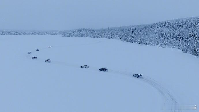 吉利高管谈全球研发和验证吉利高管谈及全球研发与验证体系时表示，吉利银河完成极寒长