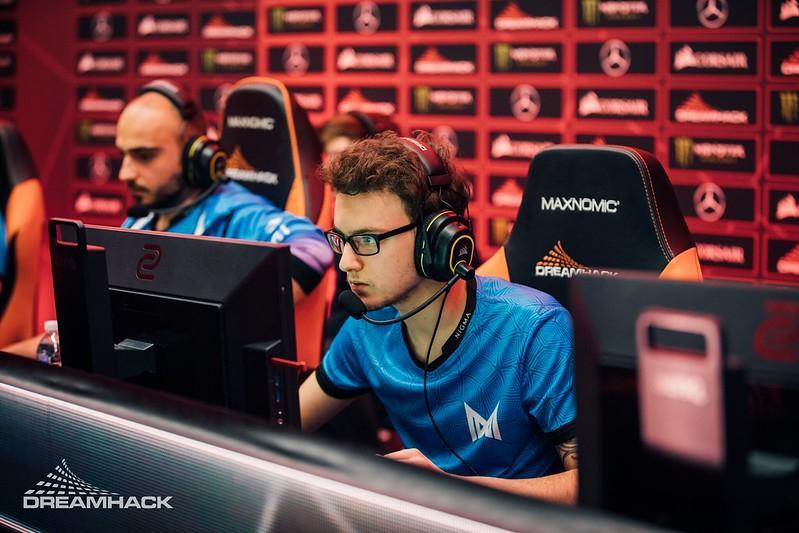 Kuroky：我每年都会劝Miracle回来打，我告诉他你不一定要来我们队伍，你