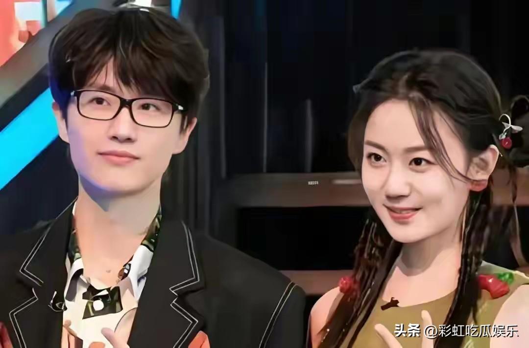 恭喜冯禧成功嫁给了偶像许嵩，他们已经领证预计在九月九号结婚，只邀请亲友和资方观礼