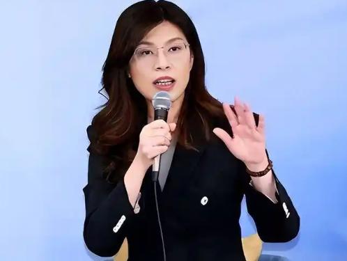 中国国民党主席郑丽文发布声明，

3月28日上午，郑丽文与韩国瑜、洪秀柱等人，一