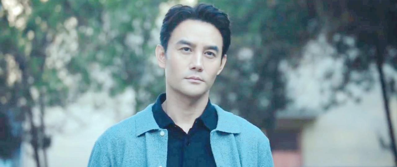 马憩点燃《交锋》大结局沸腾的热血，
隐蔽战线誓言铿锵：
舍己为人，
冒险犯难，