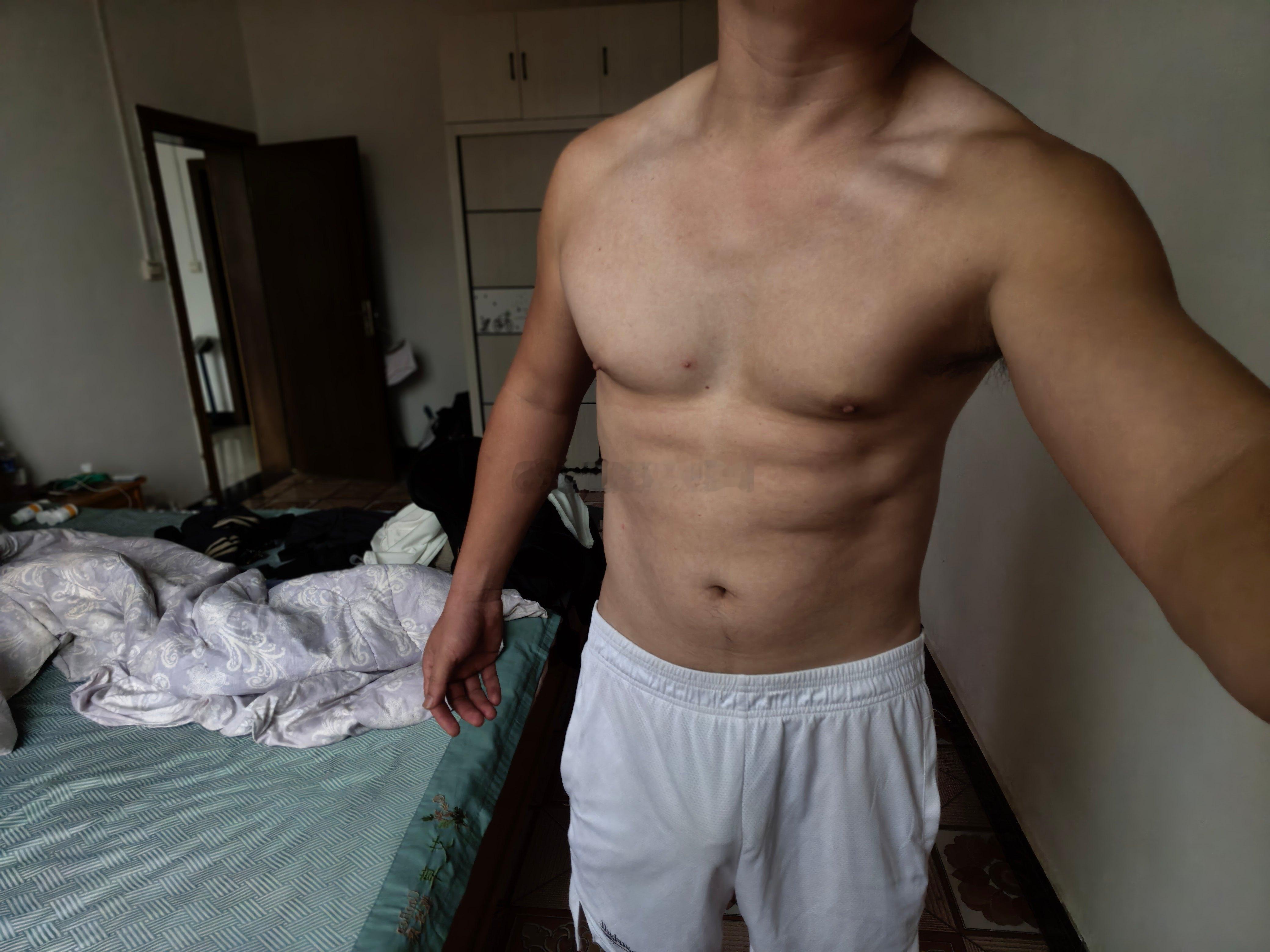 中秋节快乐！赖床的感觉真好[嘻嘻] ​​​
