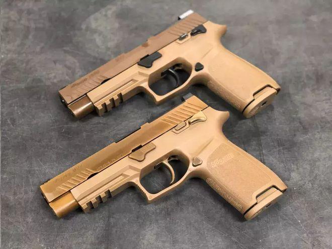 关键时刻白宫卫兵Ml7手枪出现了问题
       不久前，两名于华盛顿白宫北侧