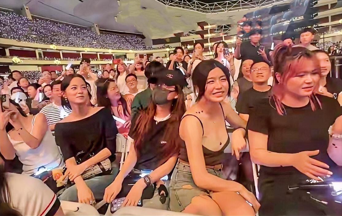 原来姐姐私底下是这样的吗 娱乐