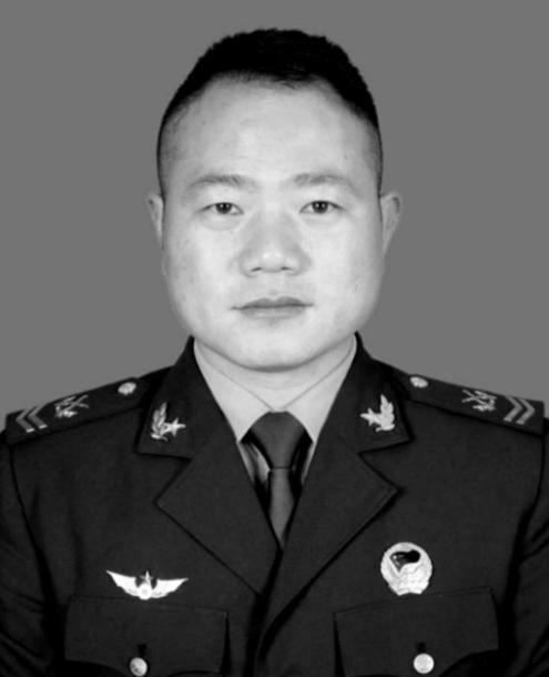 2021年，杭州一医院发生了催人泪下的一幕，36岁的军人王启鹏在医院做了最后一次