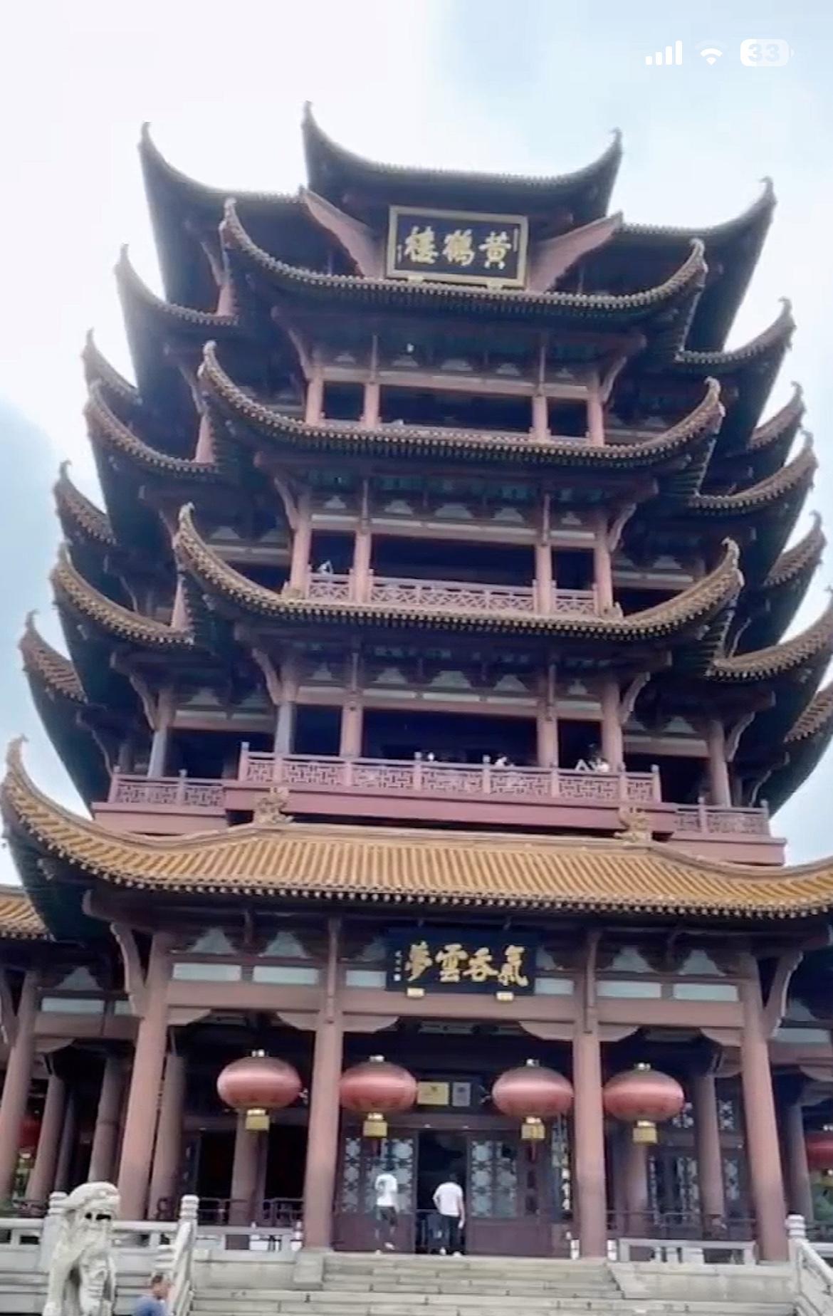 人过半百看淡许多，平安健康，比什么都珍贵。
