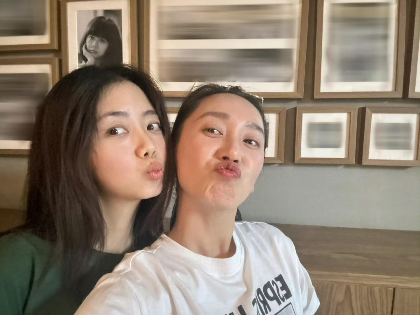 谭松韵董晴耿耿和贝塔最好的售后期待耿耿和贝塔二搭的我和我的命[打call] ​​