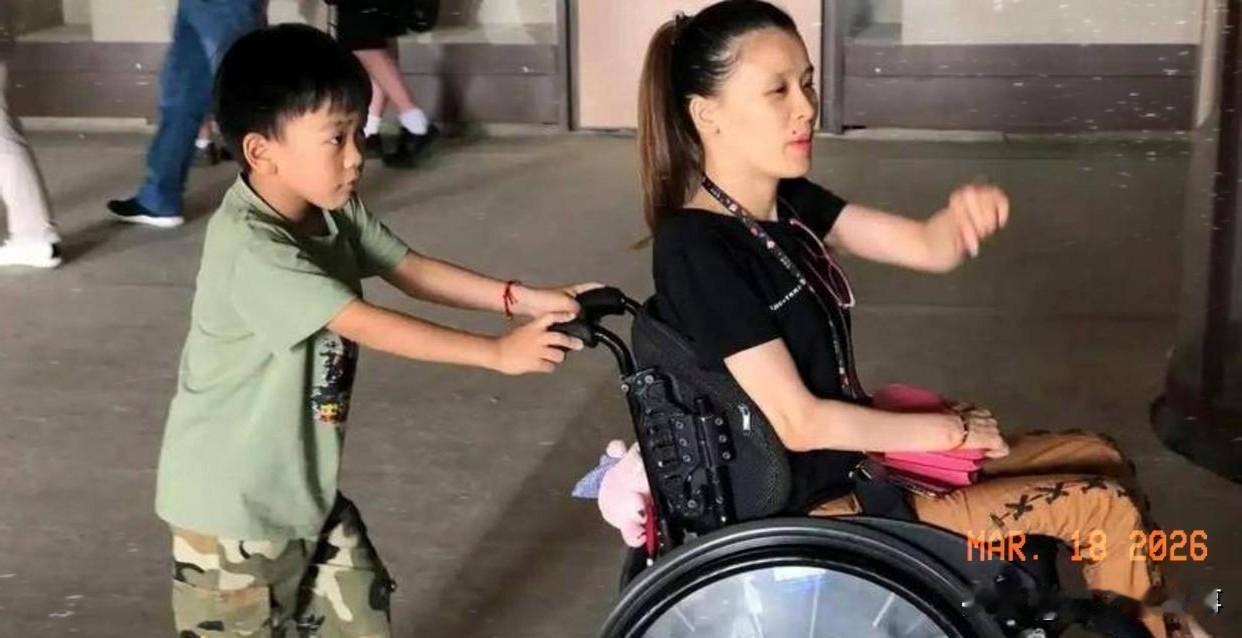 高位截瘫，胸部以下全没知觉。一个连大小便都无法自理的女人，不仅嫁了千万富豪，生了