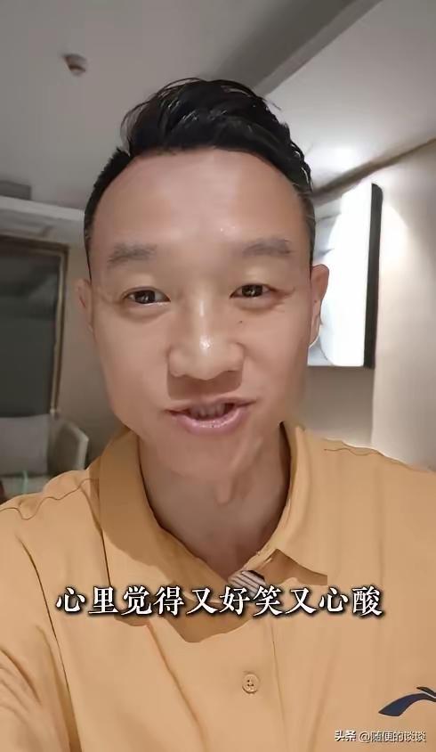 杨威说，养三个孩子，真的快把我熬干了。外人看我家，儿女双全，觉得是圆满。可只有我