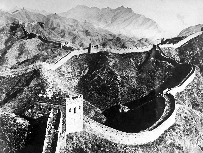 抗日战争的转折点通常指 1938年的武汉会战。

武汉会战后，日军虽然攻占武汉，
