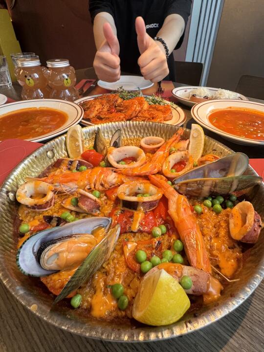 深圳的，这家海鲜饭真的巨好吃！！！