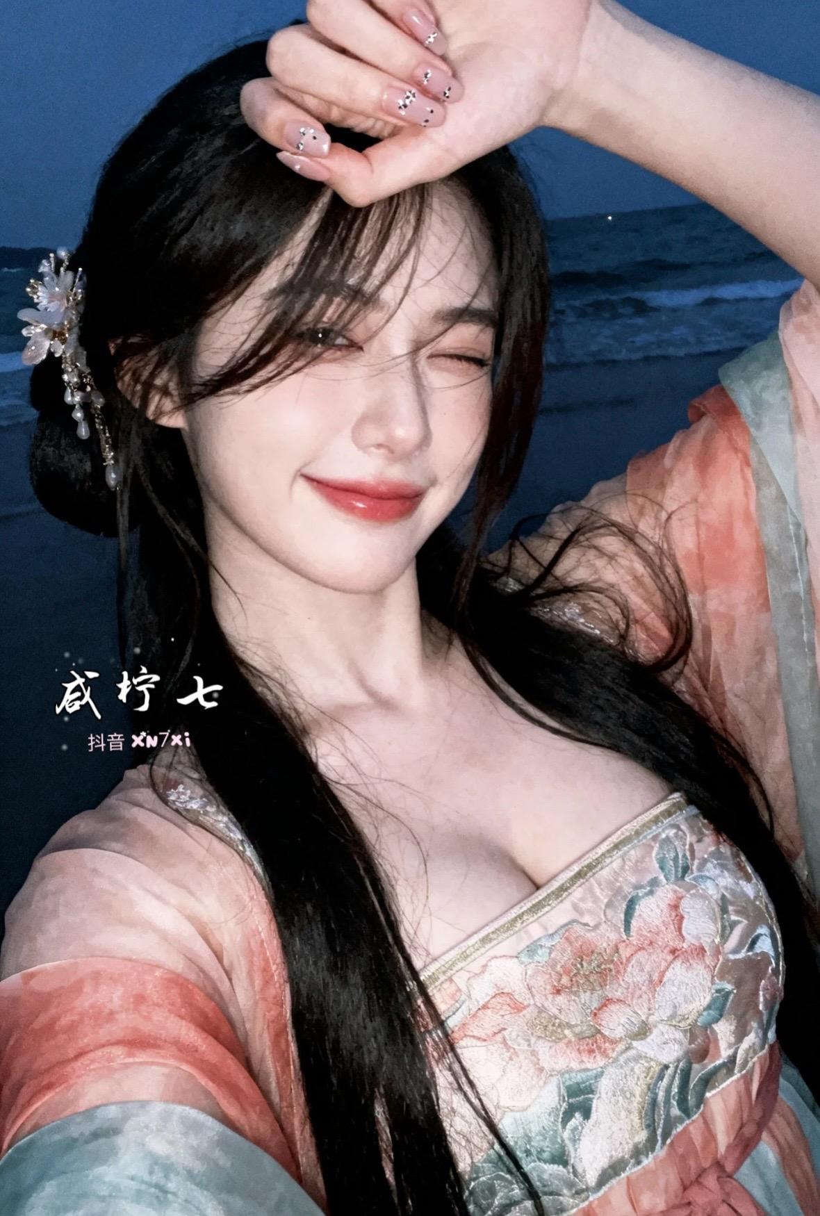 汉服 美女 古风 穿搭辣妹