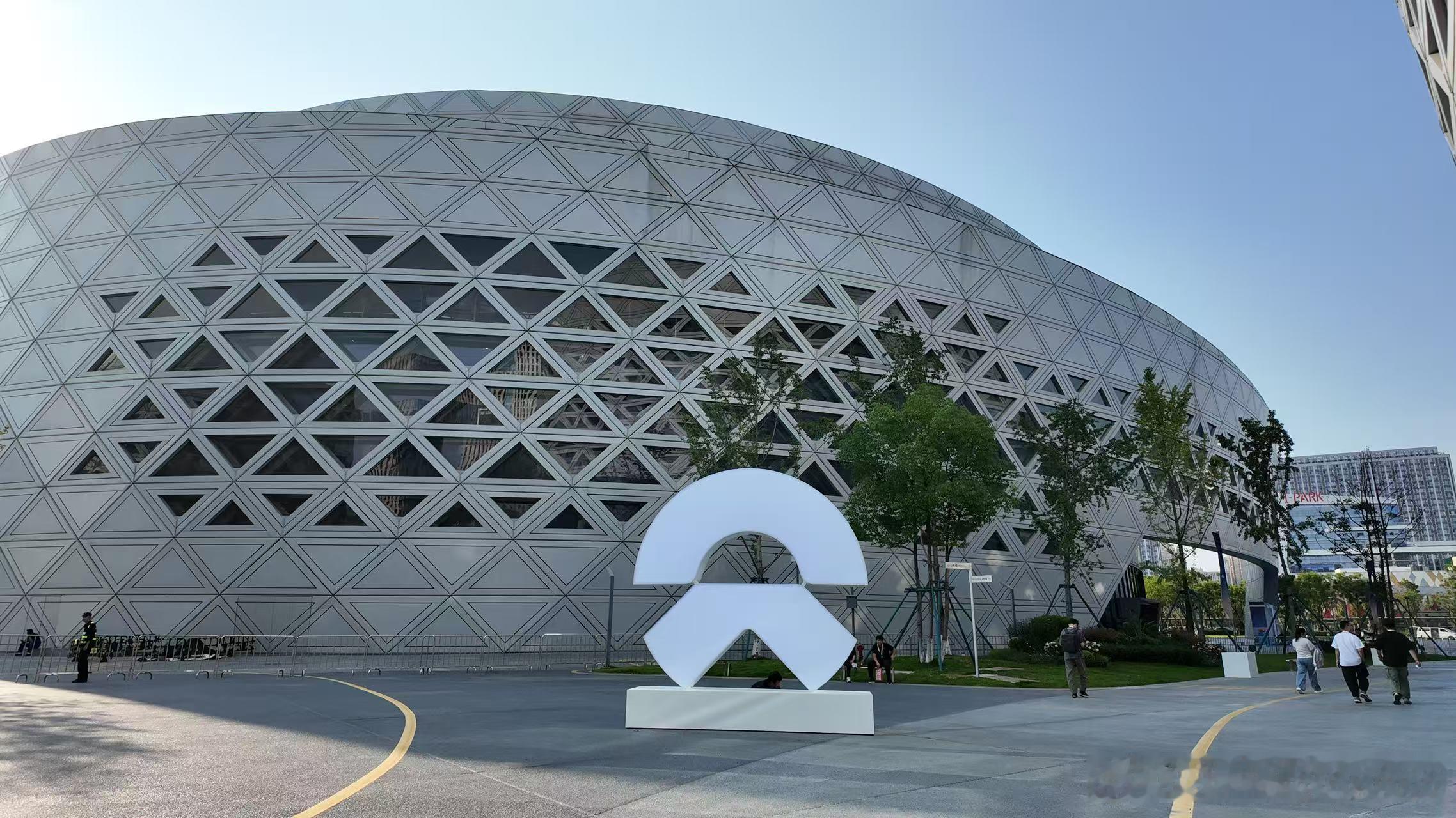 蔚来ES8大五座版上市：BaaS 27.48万起，空间、智能、舒适全面越级7月9