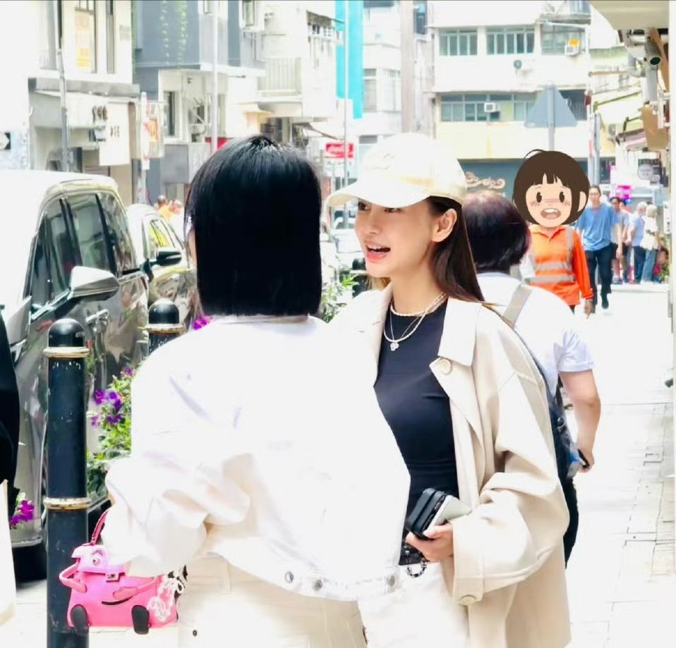 网友偶遇的angelababy，好美好嫩 ​​​