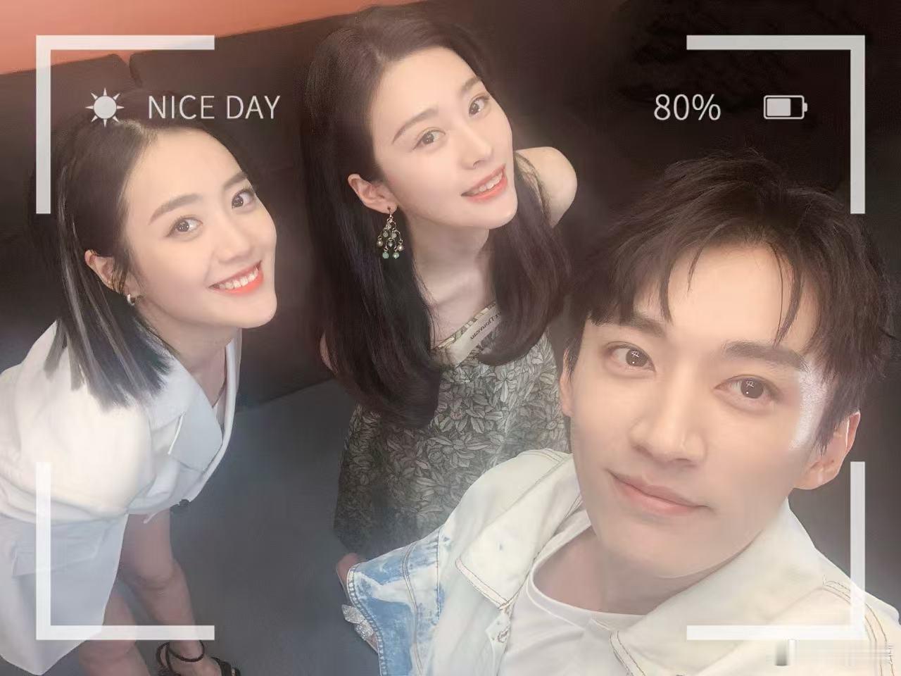 刘学义高德地图明星领航大使 啊哈哈哈～真好友！期待春晚好友味刘学义开门迎春晚