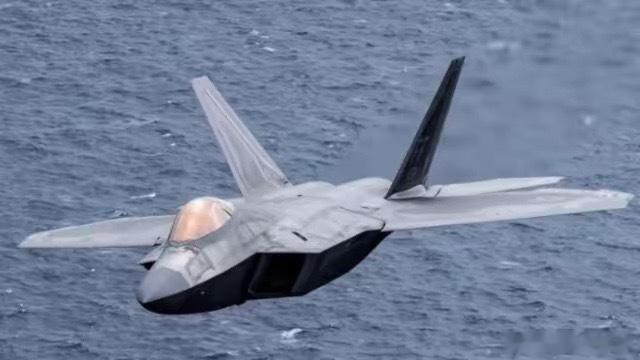 美国与中国正展开一场印太战略豪赌：美国赌中国不敢武力解放台湾、不会对日本动武；中