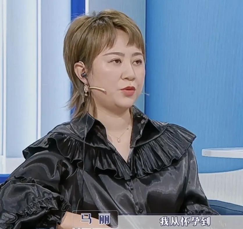 女明星原来都对自己这么狠？

在一档节目中，女星谈怀孕生娃不久就回归职场了。马丽