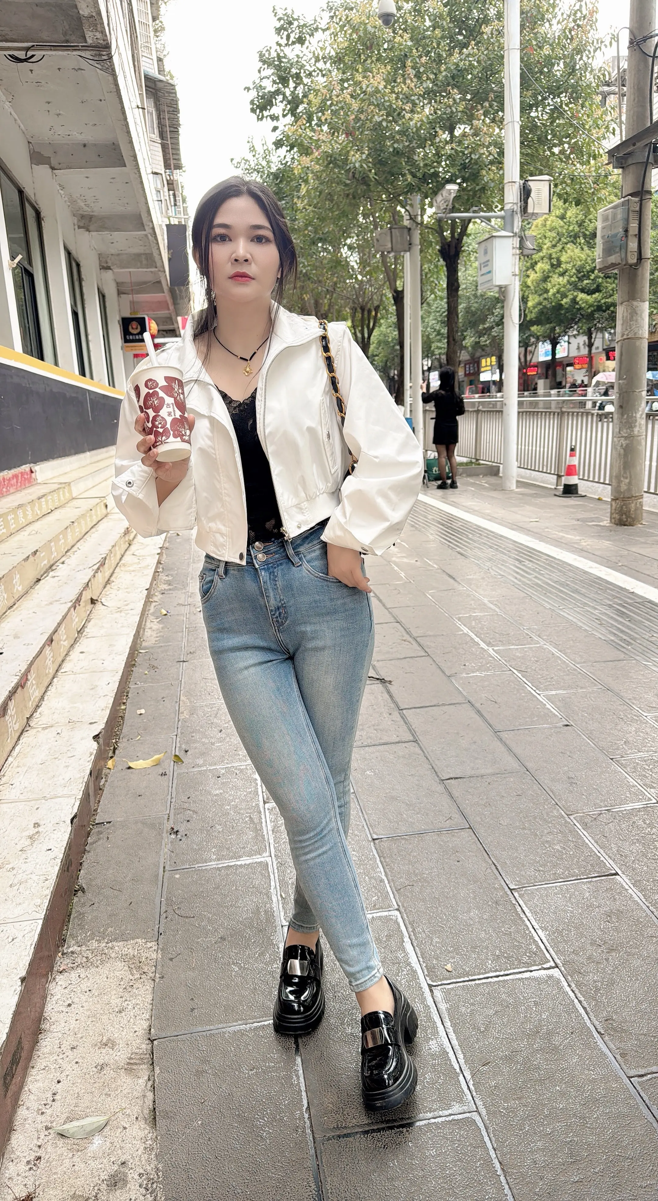 突然听起这首歌，莫名其妙的难过！