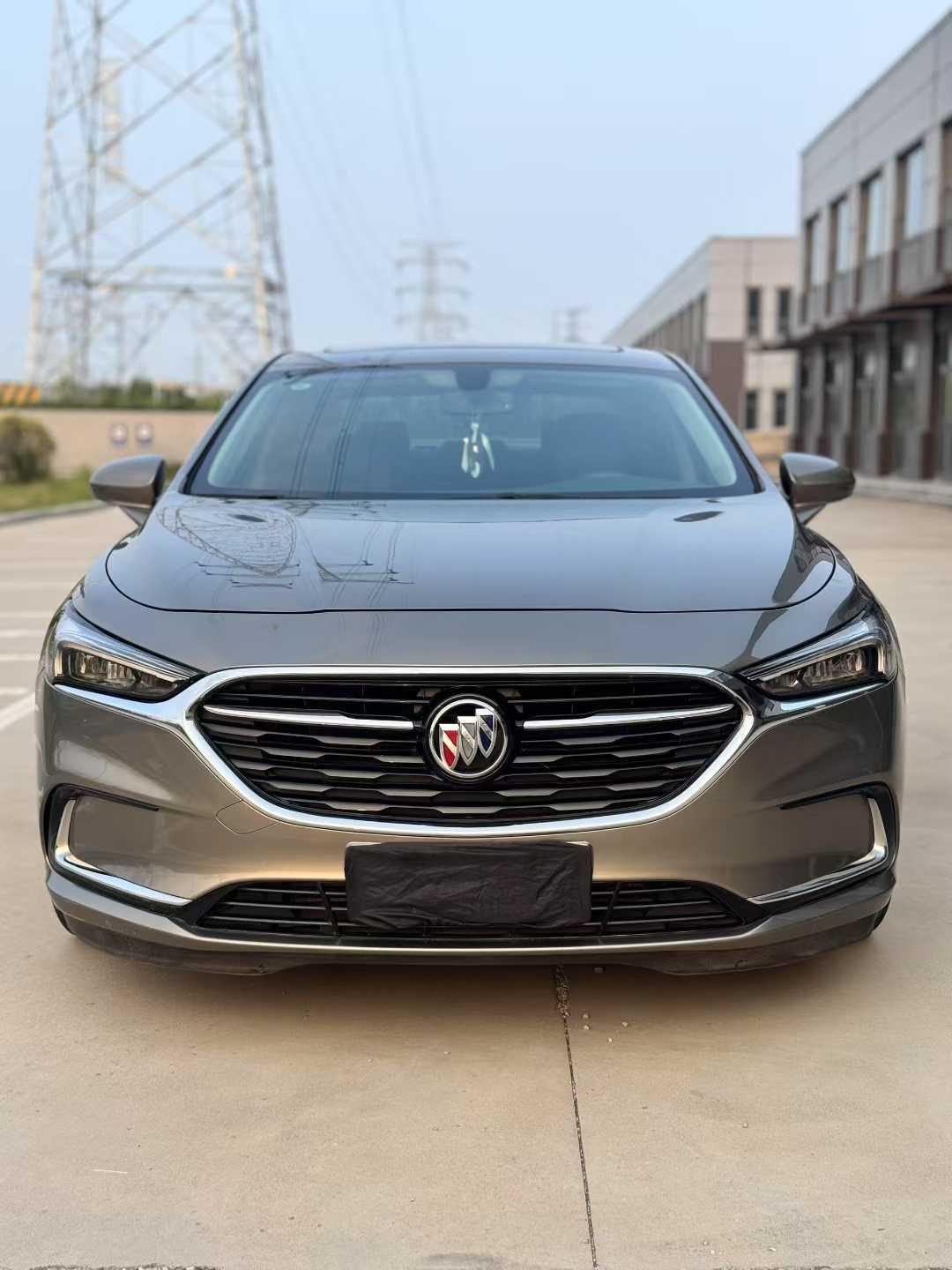 聊君越二手车，先给结论：它是 10-18 万区间最划算的 B + 级轿车，没有之