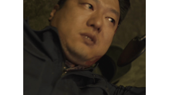 广东人爱穿人字拖的惊险过往广东街头的飞车党被拍成电影了人字拖看着随性，藏着老广一