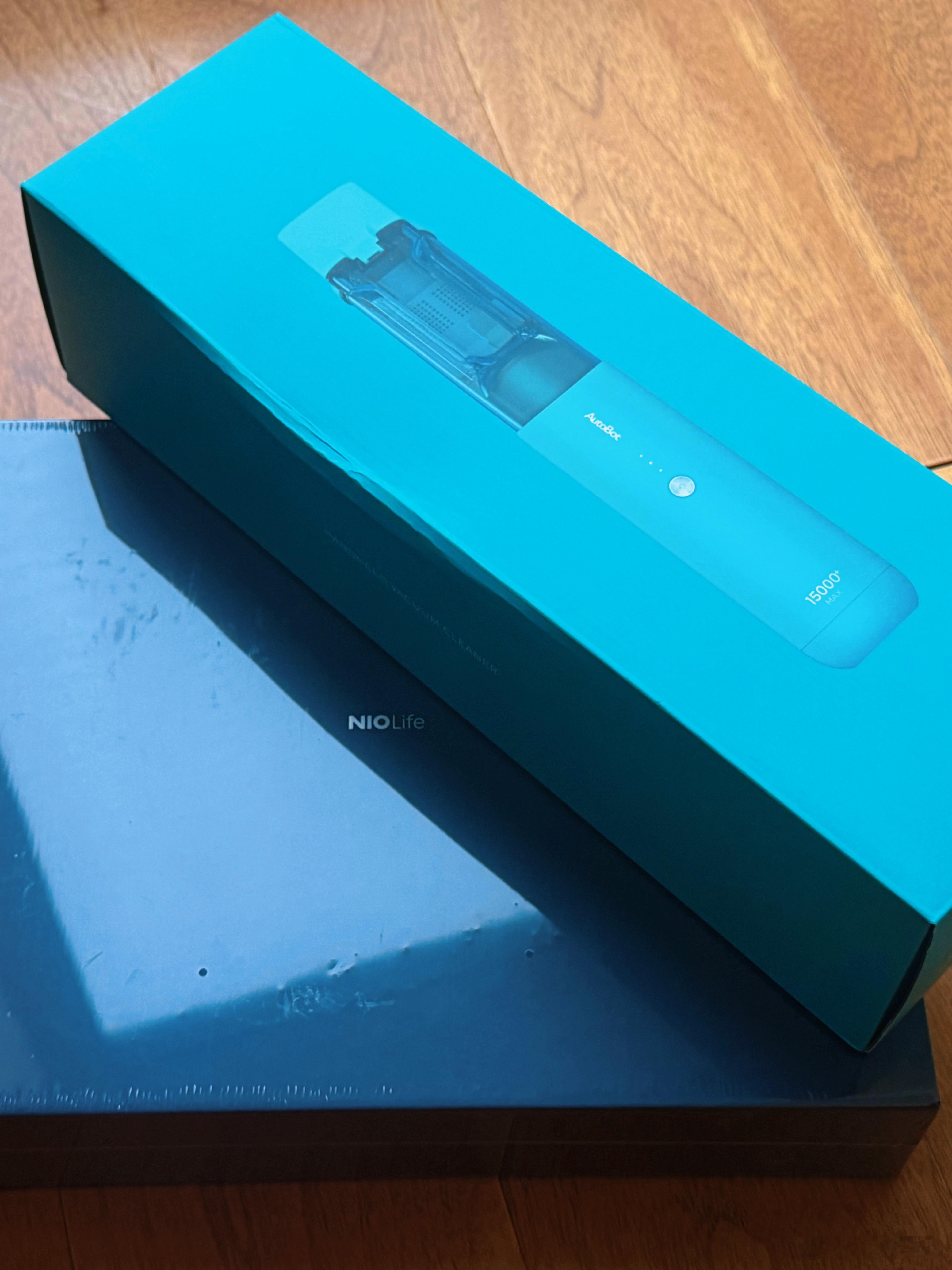 假期最后一天，各位明天就要开工，铁粉抽一个车载吸尘器，所有粉丝再抽一个电动红酒开