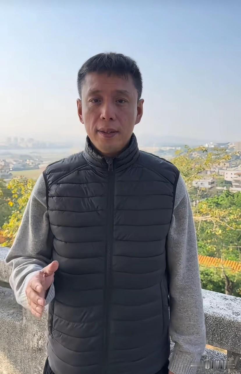 不得不说
看岳云鹏的相声多了，我开始懂他的坚持了
他的包袱都是生活里的小趣事，没