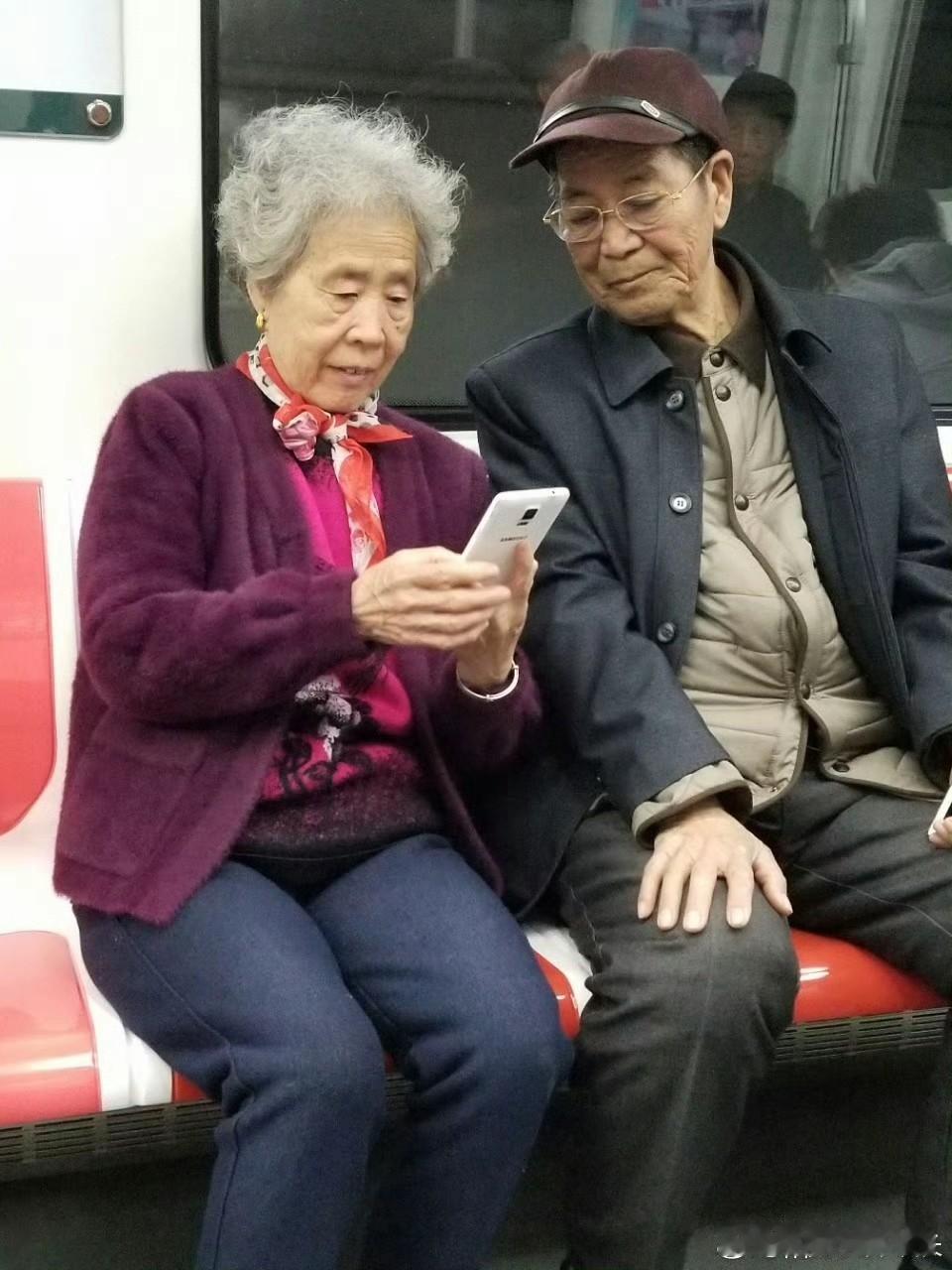 有些事情，无论怎么选择都是对的也都是错的，都会有遗憾……

上午看望了老同事家里