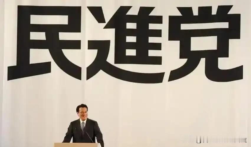 赖神翻车夜！蓝白联手碾碎24桩罢免案，全台火大逼道歉…柯P出狱倒计时？

昨晚台