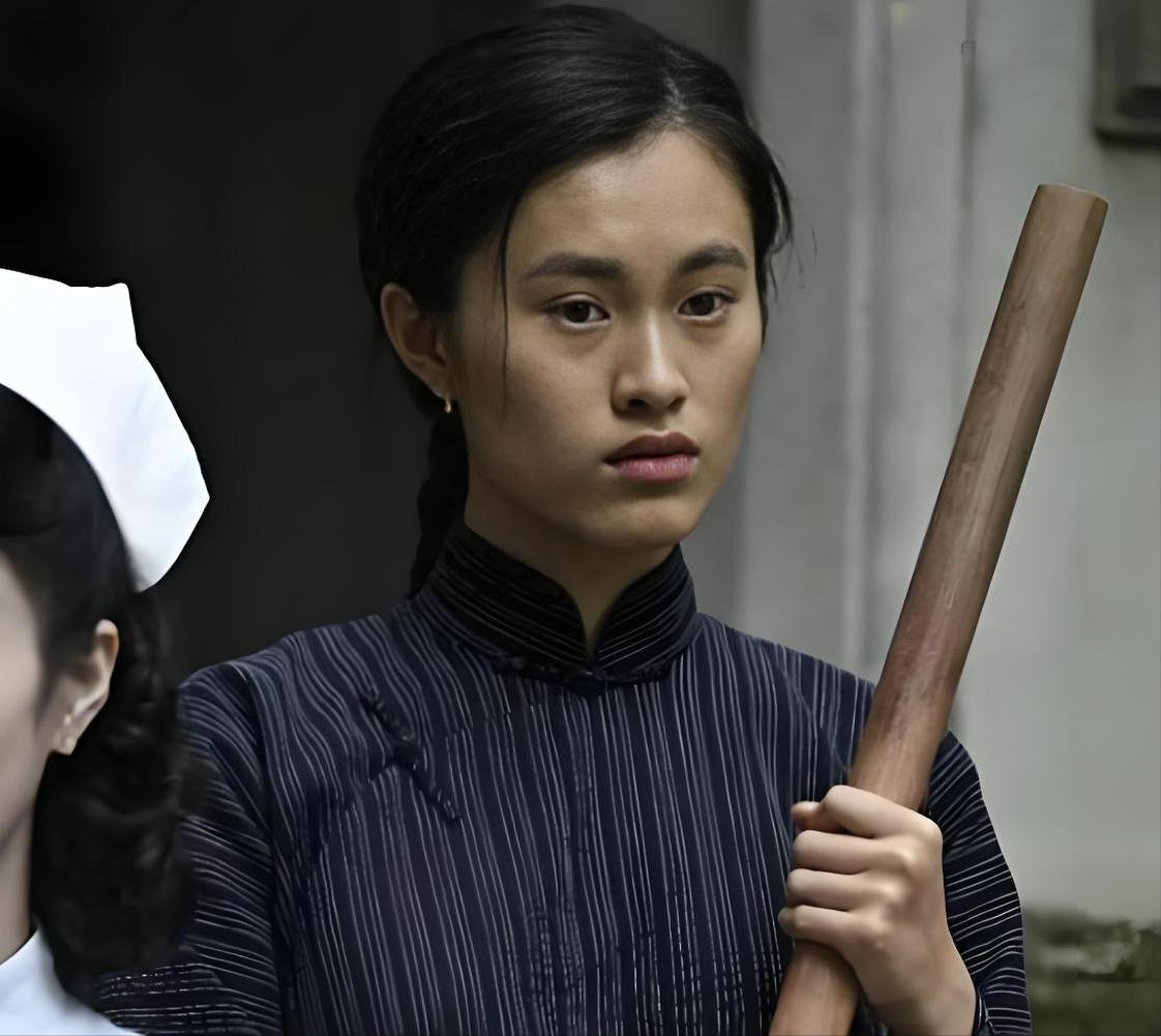 [太阳]1950年，吴石预感到即将出事。深夜，他把在吴家干了近三十年的保姆林阿香