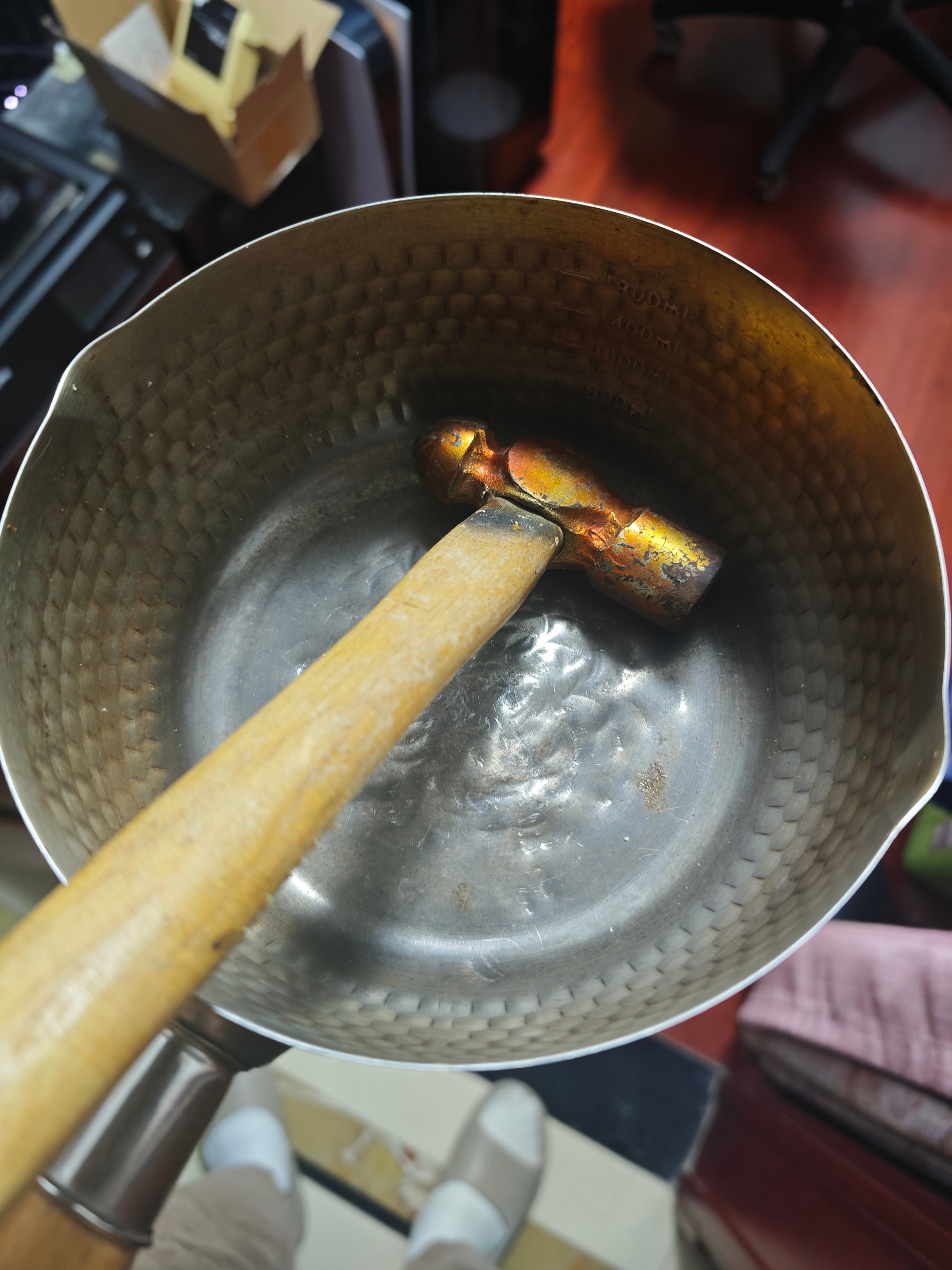 邻居那个事情解决了一部分啊，看看他还敢不敢干，敢干的话，我就继续了，我直接弄了一