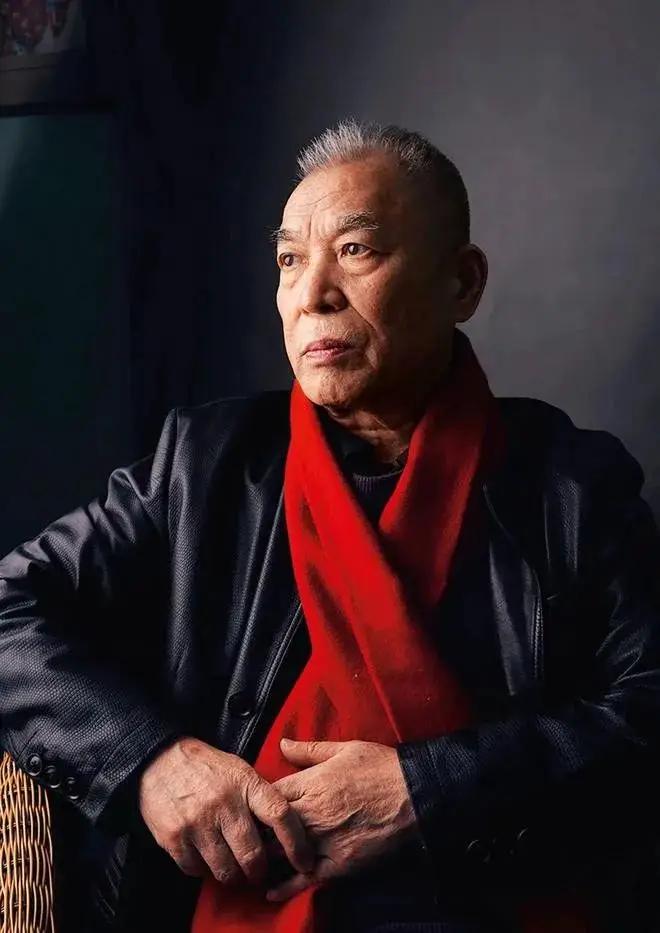 偶然看到了梁晓声在三十年前关于阶层分析的一段文字，大为震惊：可以说，是属于精准预