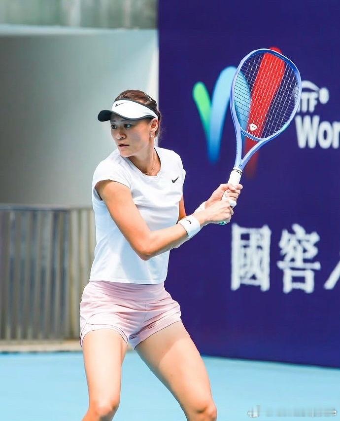 🔵WTA125米德兰女单资格赛首轮✅🇨🇳徐诗霖6-3/3-6/6-3击败【