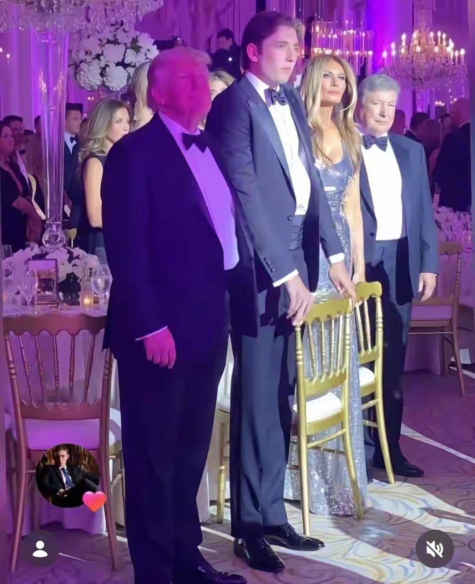 特朗普的小儿子巴伦已经身高2米06了，完全可以去打篮球了。 