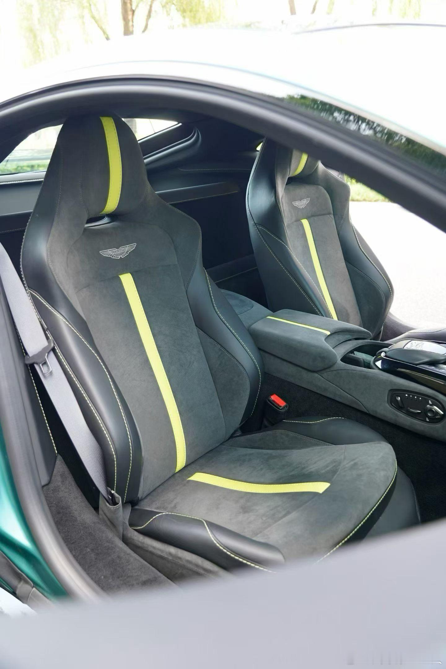 阿斯顿马丁Vantage F1、23年 6224公里 ​​​