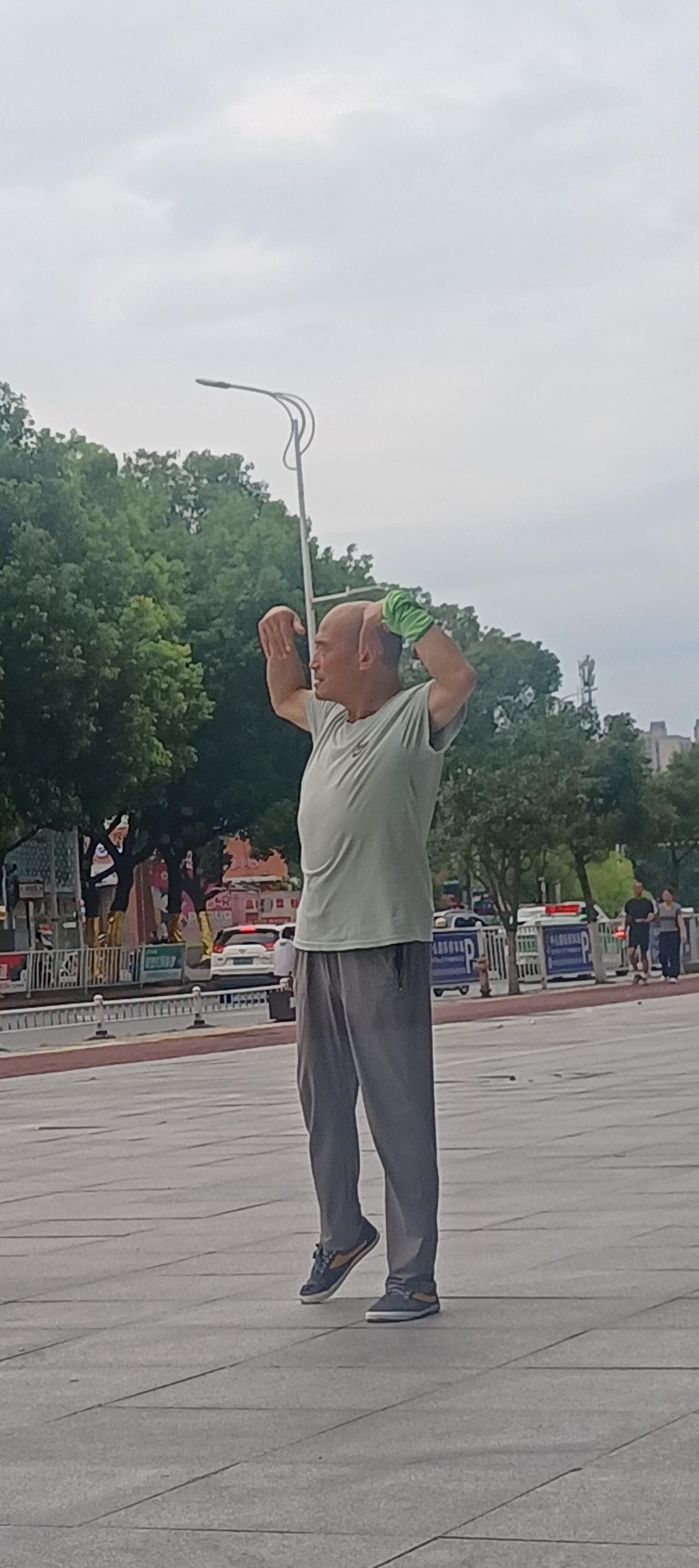 【夏之韵·以舞健身之晨练新疆舞】记录我的2026
健康，永远是人生中的第一要事。