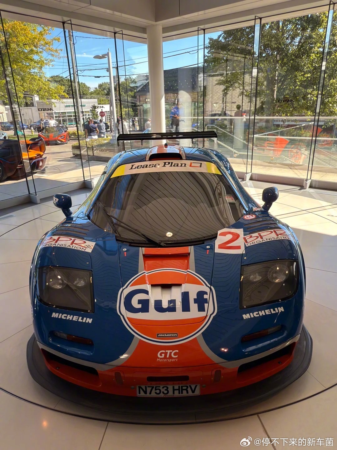 早上好，1996 Gulf liveried McLaren F1 GTR，最贵