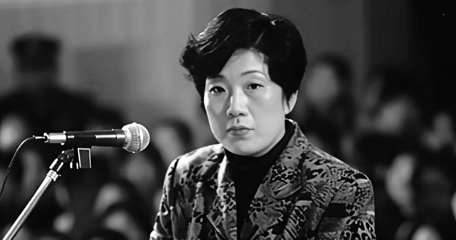2001年，“女老虎”蒋艳萍吃了死刑官司，整个人都垮了。她灵机一动，听说肚里揣个