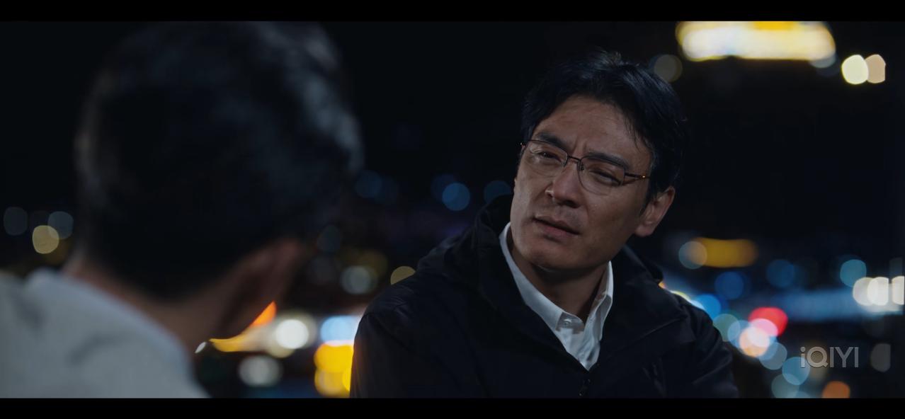 《生命树》林培生跑不掉了，白菊等来了机会，就因为一个朋友圈。

林建设身边竟然站