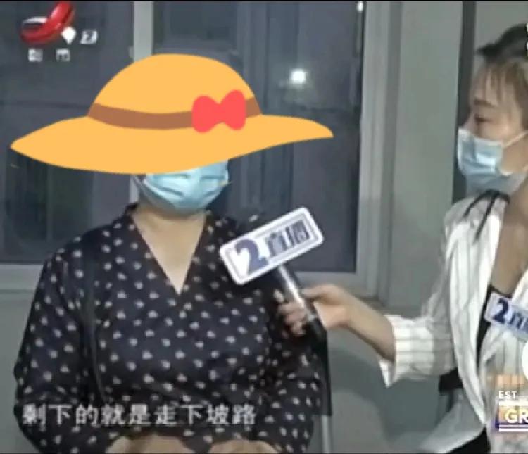 一家三个人，都是三套人。身份证有三套，甚至不止三套。户口本也有三套，估计也不止三