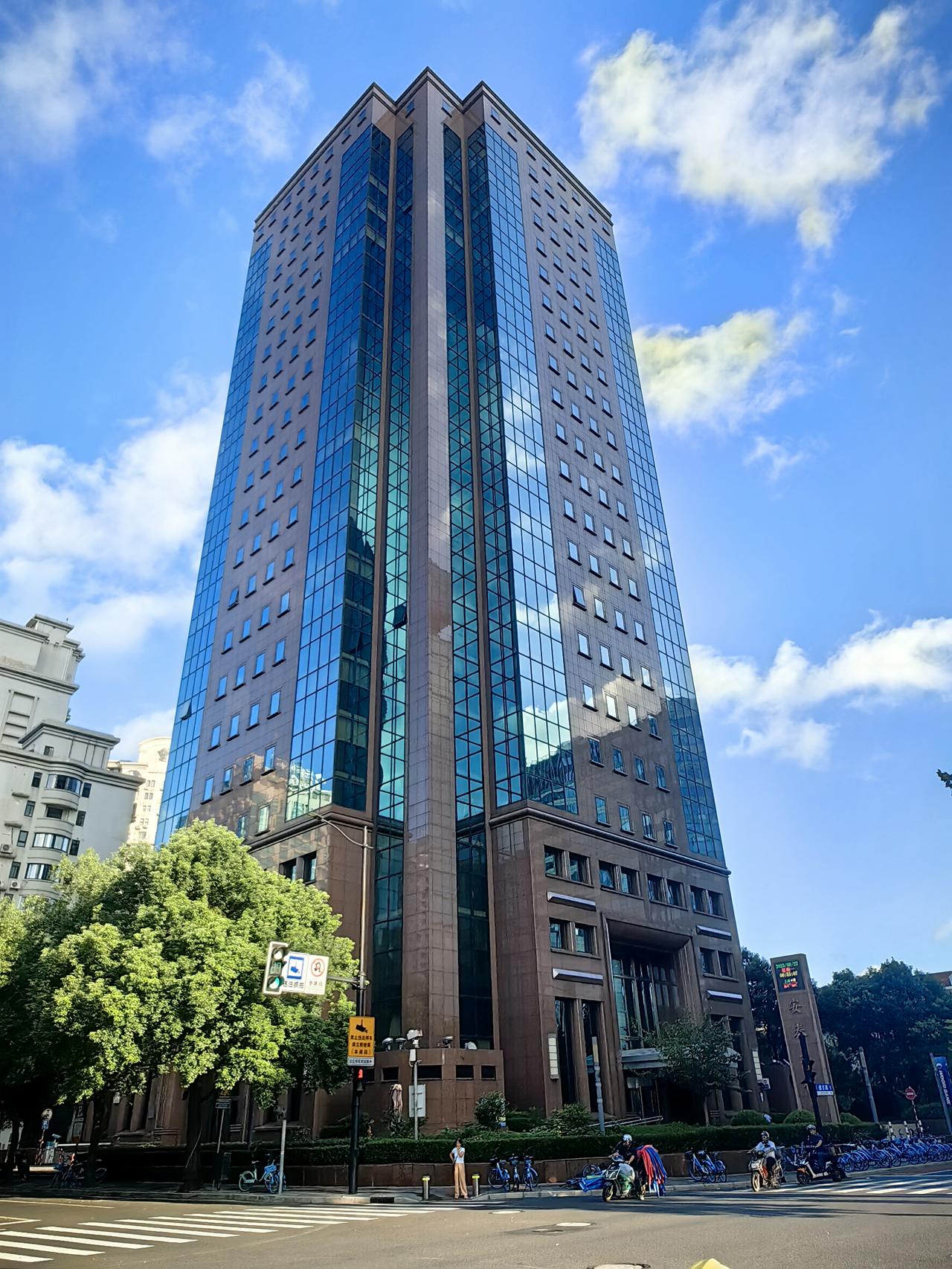 下一个1000元股票出来了，你敢追吗？
    目前，A股市场已经有5只1000